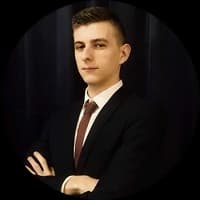 Zdjęcia przedstawiające Artura Plebańczyka, współwłaściciela firmy tworzącej strony internetowe dla firm